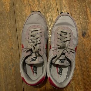 Nike women’s sneakers size 7